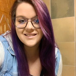 Meet your Posher, Caitlyn